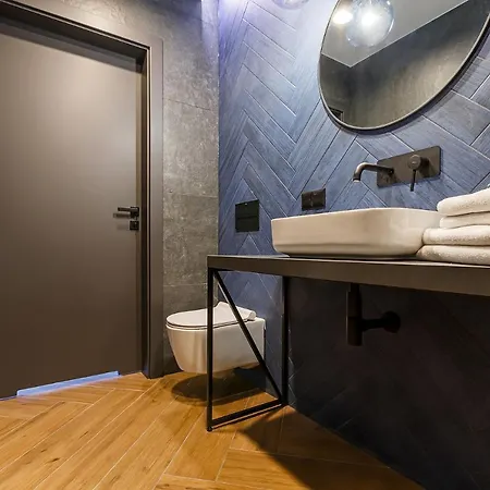 公寓 Homewell Boutique Stare *