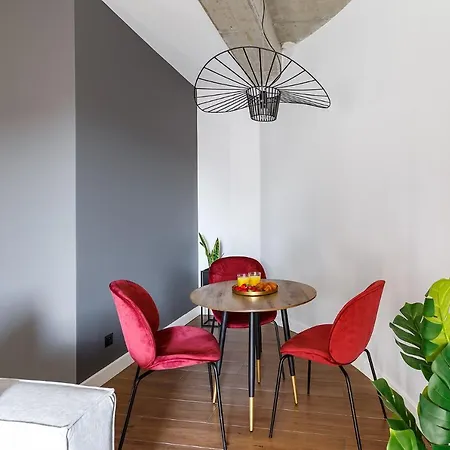 Homewell Boutique Stare