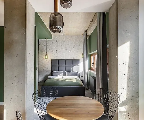 Homewell Boutique Stare *